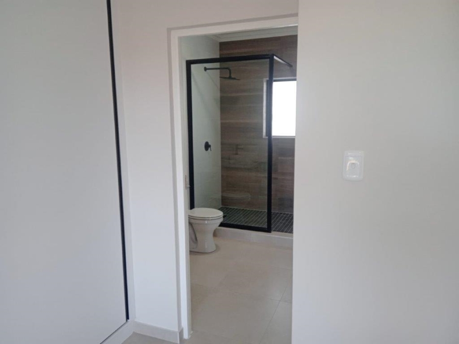 3 Bedroom Property for Sale in Wavecrest Eastern Cape